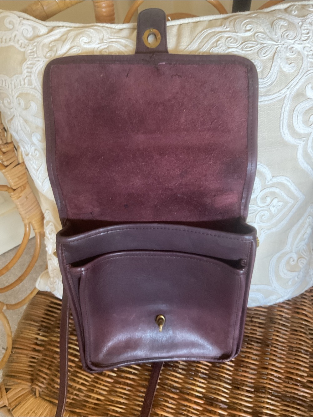 Vintage Coach Station Bag in Mahogany brown leather, style number 5130 - Picture 11 of 13